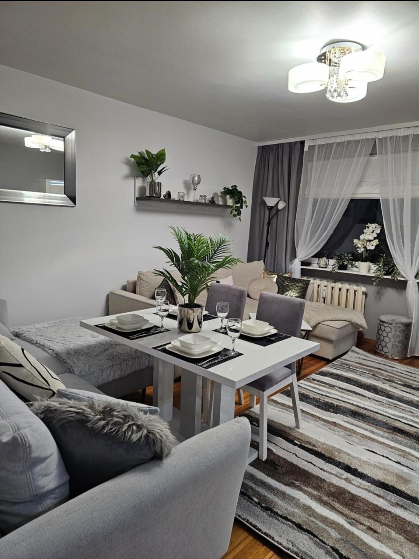 Apartment In Zyrardow 10Min To Suntago Exterior photo