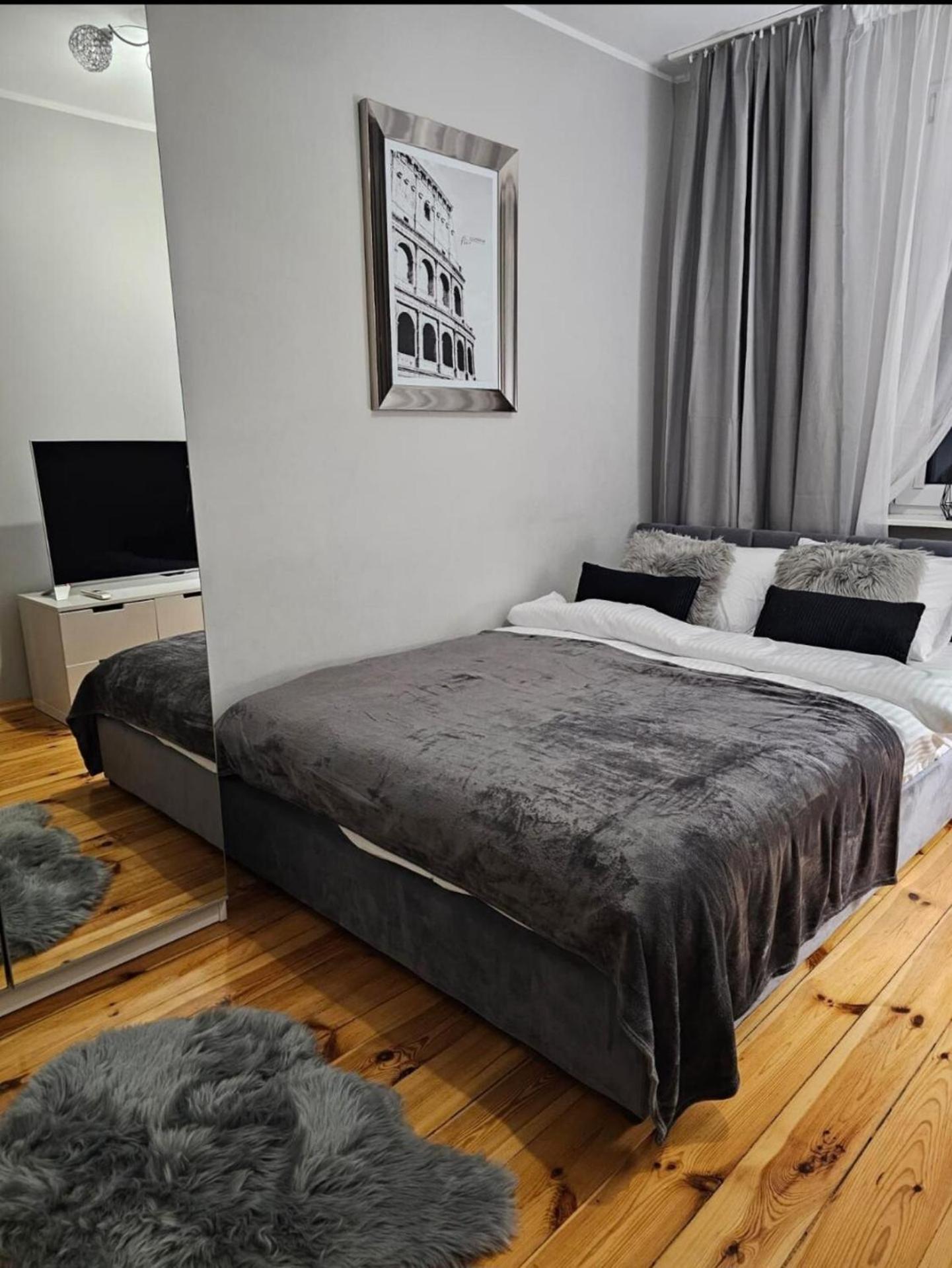 Apartment In Zyrardow 10Min To Suntago Exterior photo